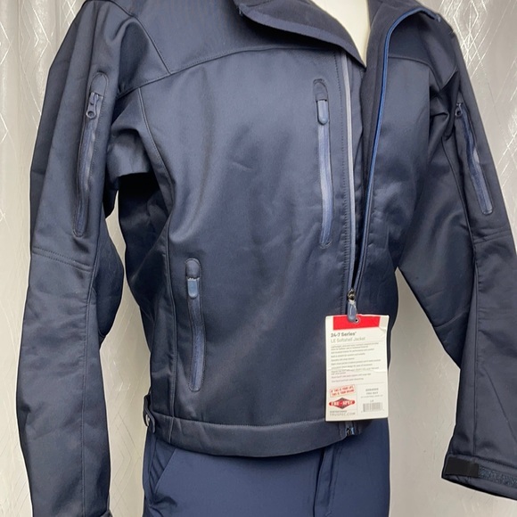 Tru-Spec LE Soft-shell Jacket-Police Jacket - Picture 12 of 16